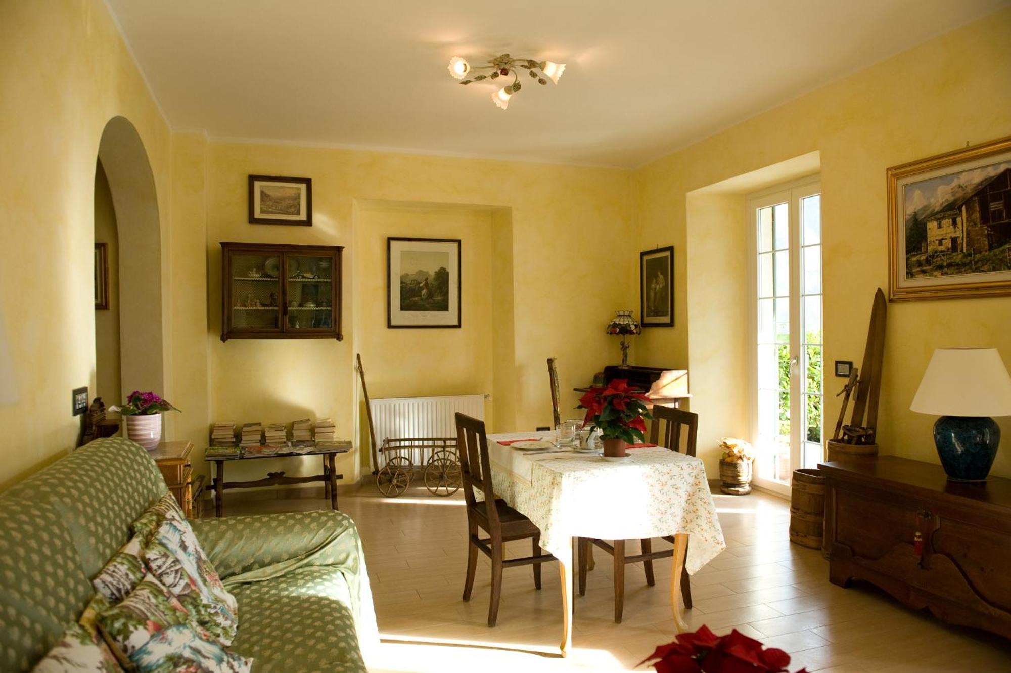 B&B Il Grappolo Bianzone Luaran gambar