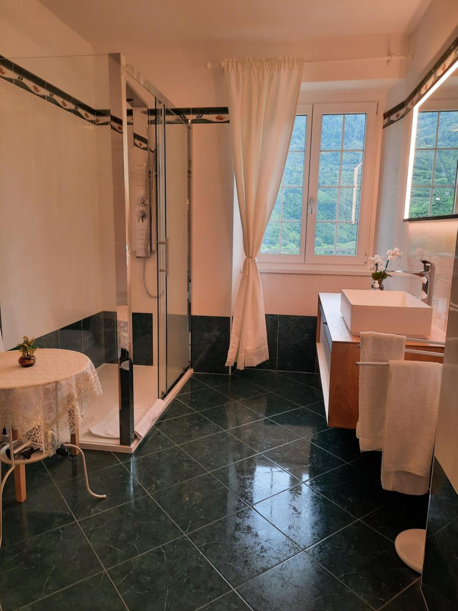 B&B Il Grappolo Bianzone Luaran gambar